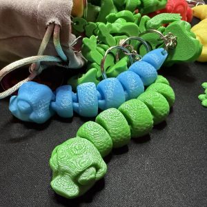 Assorted Keychains with magnet.  Gecko, Gator, Snake or Spider!